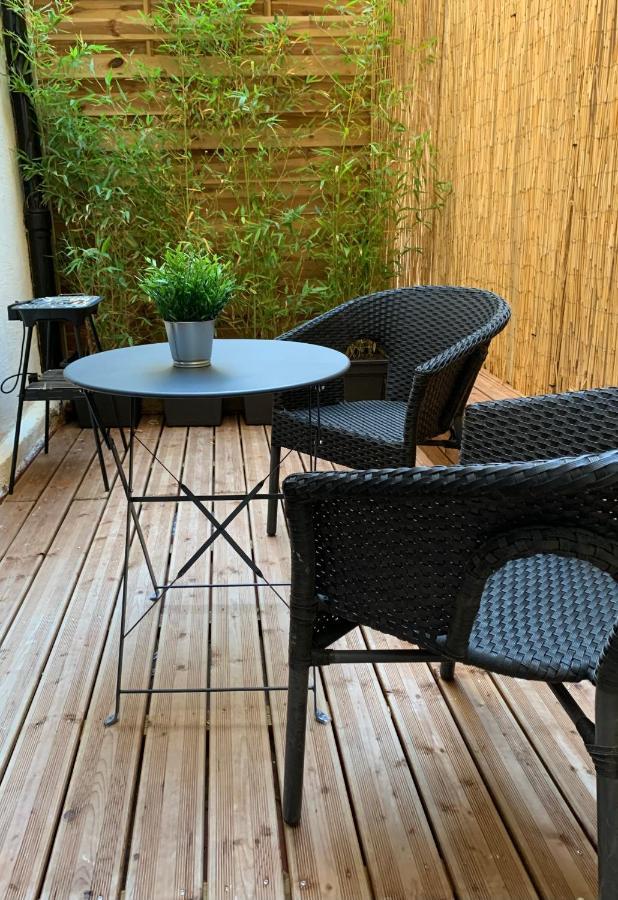 Petit Terrasse Vieille